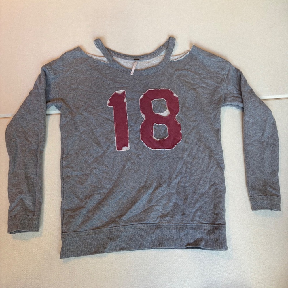 Free People Sweatshirt XS Gray Cold Shoulder Varsity 18 Jersey Pullover Top